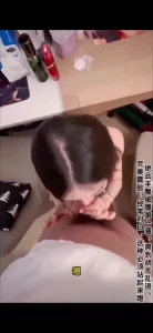 操酒吧现役舞女，鸡巴插进抖动屁股，绝品第一骚